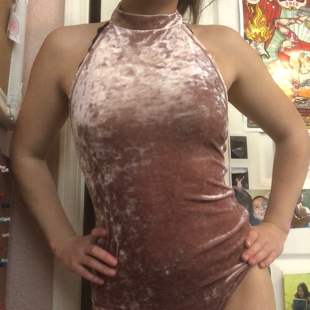 Backless pink velvet bodysuit
